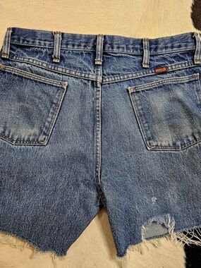 Rustler VINTAGE 1970s Blue Denim Jean Cutoff Shorts Sz. 31"